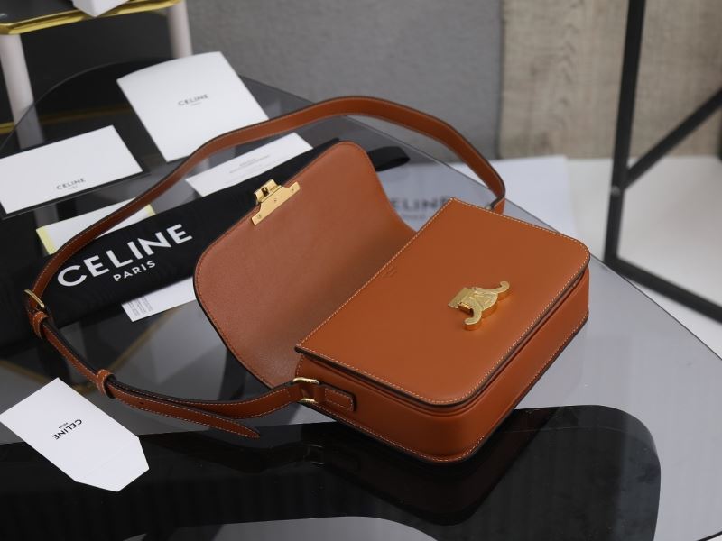 Ce1i*e triomphe bags